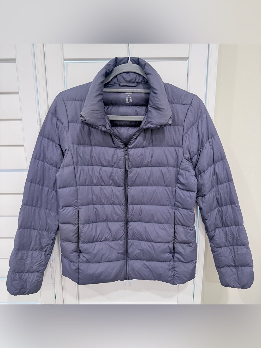 UNIQLO Women XS Ultra Light Down Puffer Jacket Packable Blue Gray Water Repellen